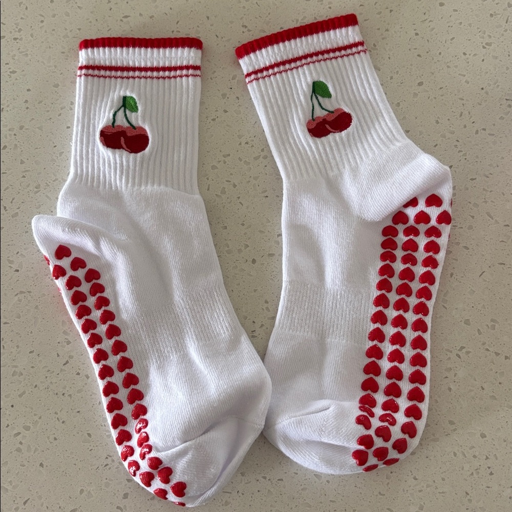 Pilates‎ socks barre grip 🍒❤️